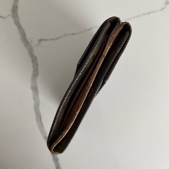 Vintage Authentic Louis Vuitton Monogram Wallet - Picture 3 of 7